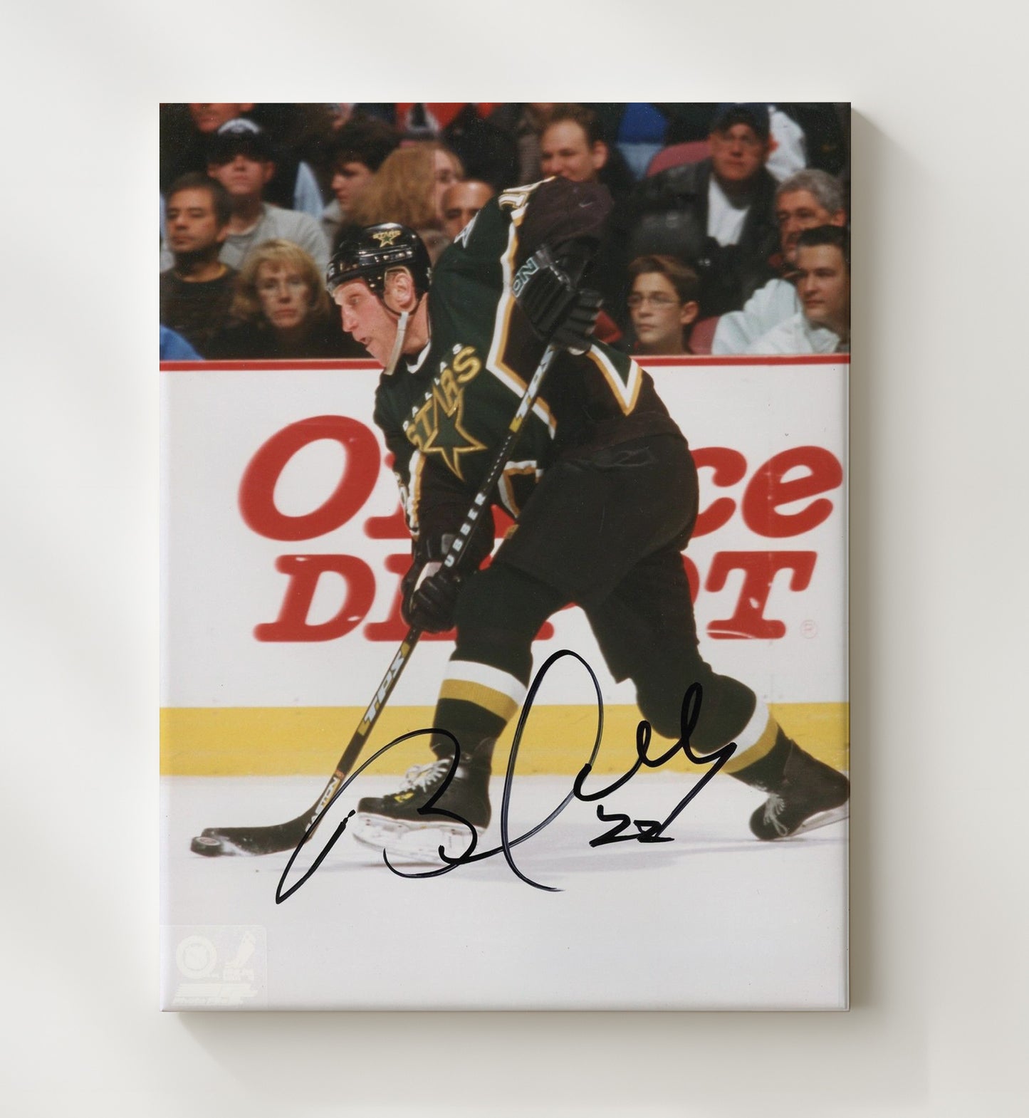 Brett Hull - Dallas Hockey Slap Shot Scoring Legend Hockey Wall Art - hockey wall art print
