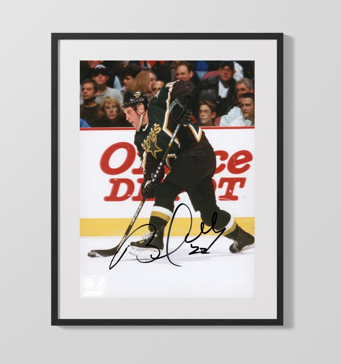 Brett Hull - Dallas Hockey Slap Shot Scoring Legend Hockey Wall Art - hockey wall art print