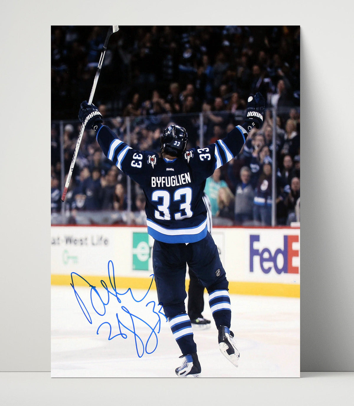 Dustin Byfuglien – Winnipeg Goal Celebration Skate Away unframed semi-gloss poster print