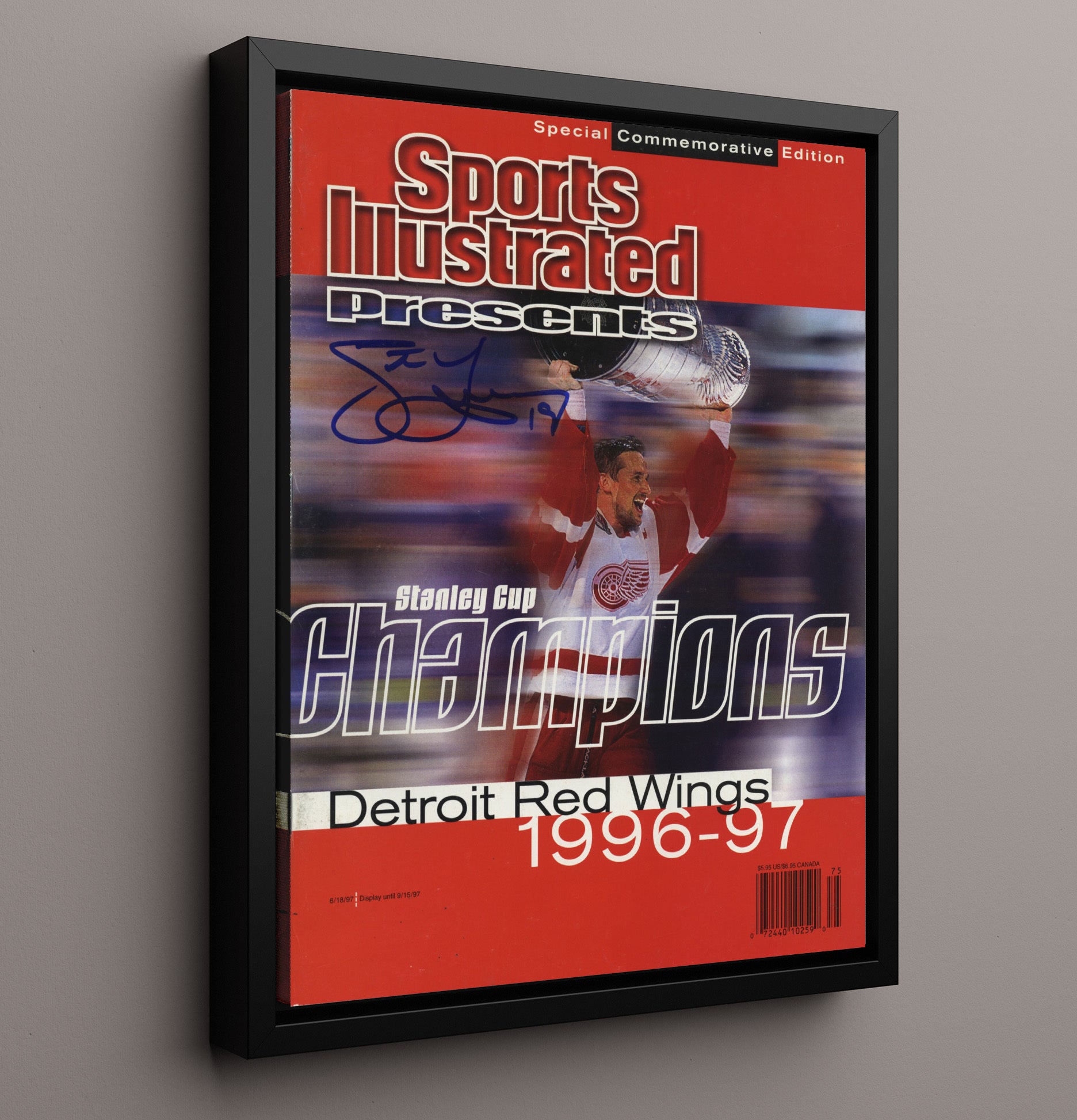 Yzerman Detroit Hockey Stanley Cup Si Cover 1996 Hockey Wall Art - hockey wall art print