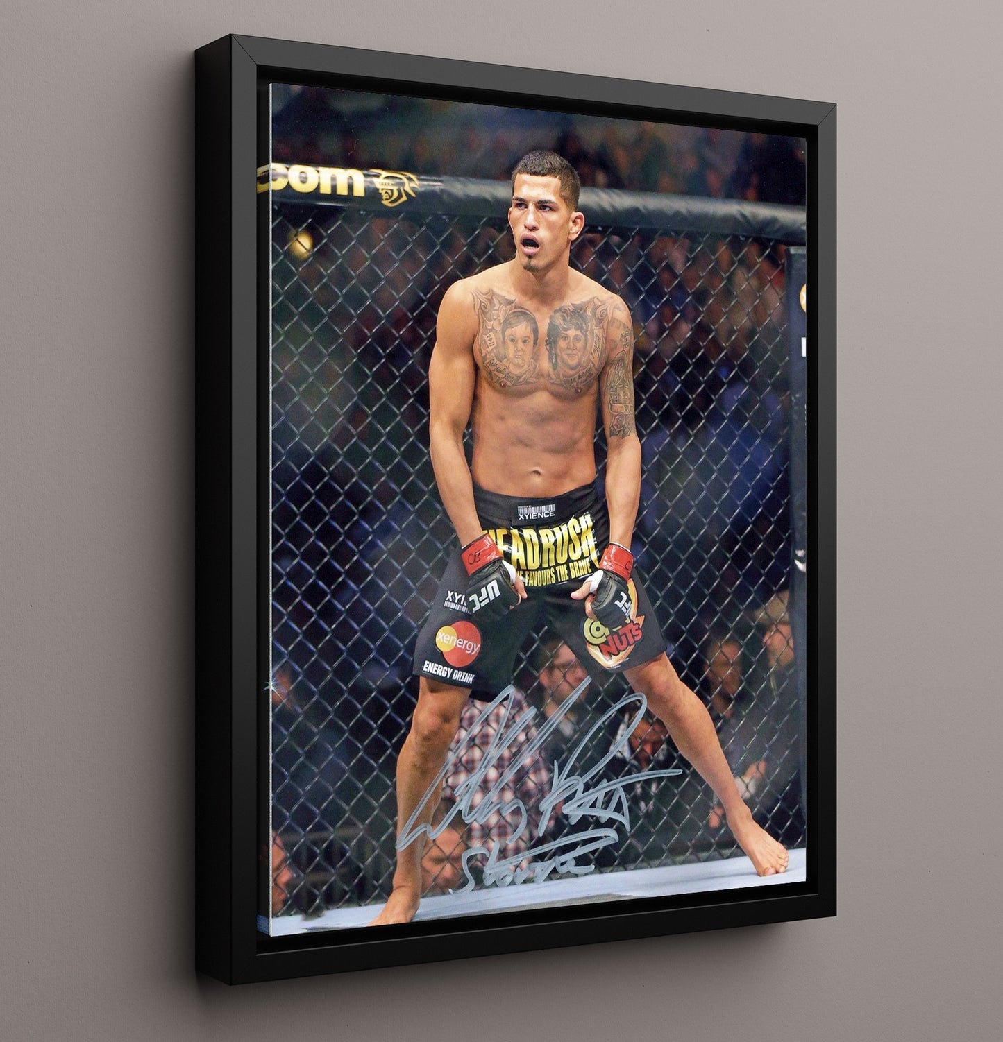 Anthony Pettis - Cage Ready Stance MMA Wall Art 16x20 Framed Canvas wall art print – MMA Wall Art decor