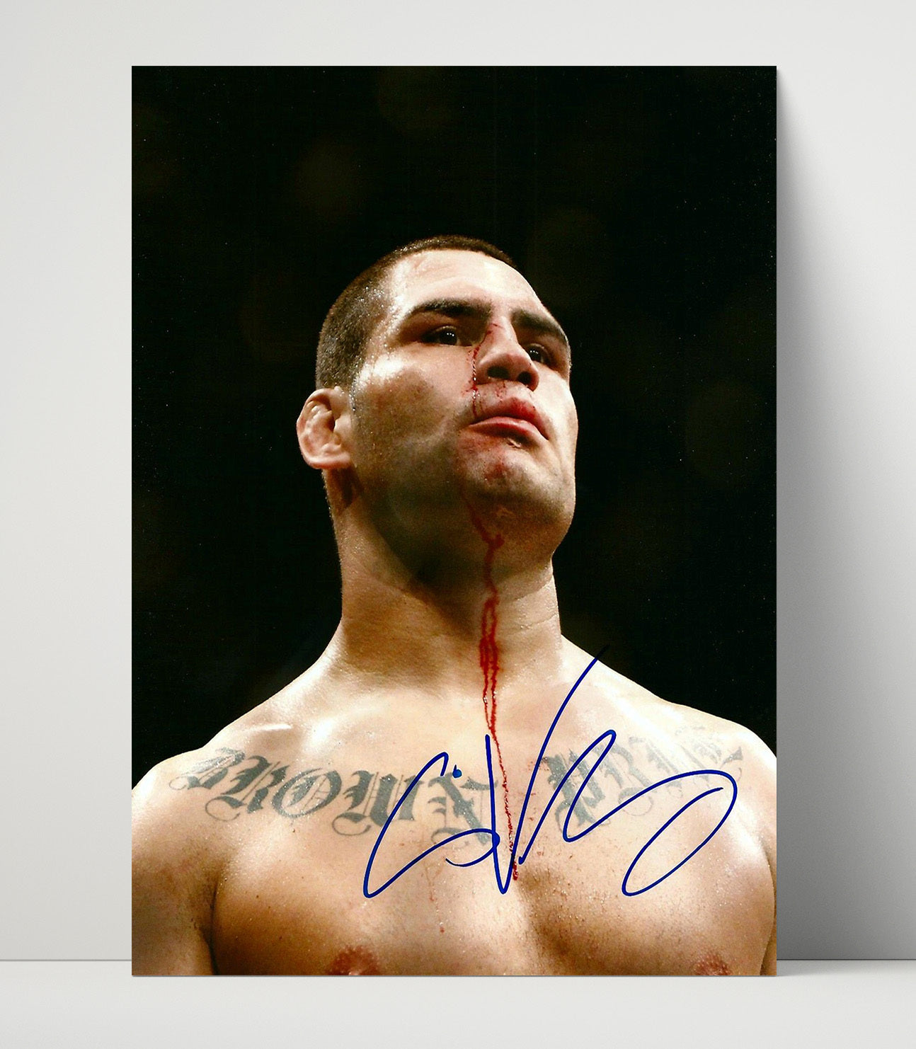 Cain Velasquez - Bloodied Battle Portrait MMA Wall Art 16x20 Unframed Print wall art print – MMA Wall Art decor