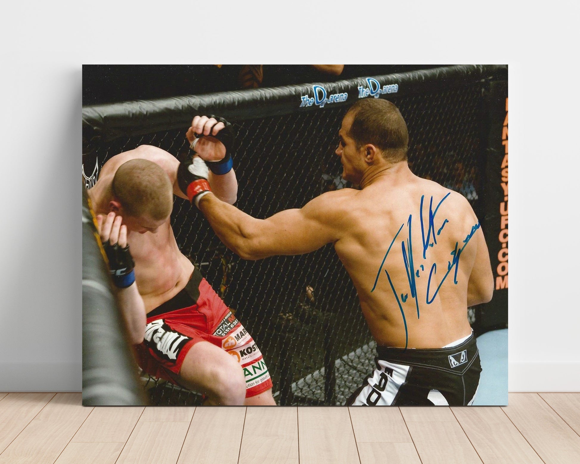 Junior Dos Santos - Red Shorts Punch Exchange MMA Wall Art 16x20 Unframed Print wall art print – MMA Wall Art decor