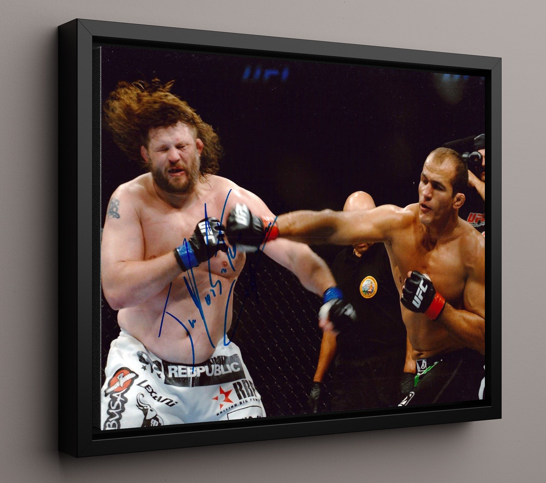 Junior Dos Santos - Republic Shorts Fight Exchange MMA Wall Art 16x20 Framed Canvas wall art print – MMA Wall Art decor