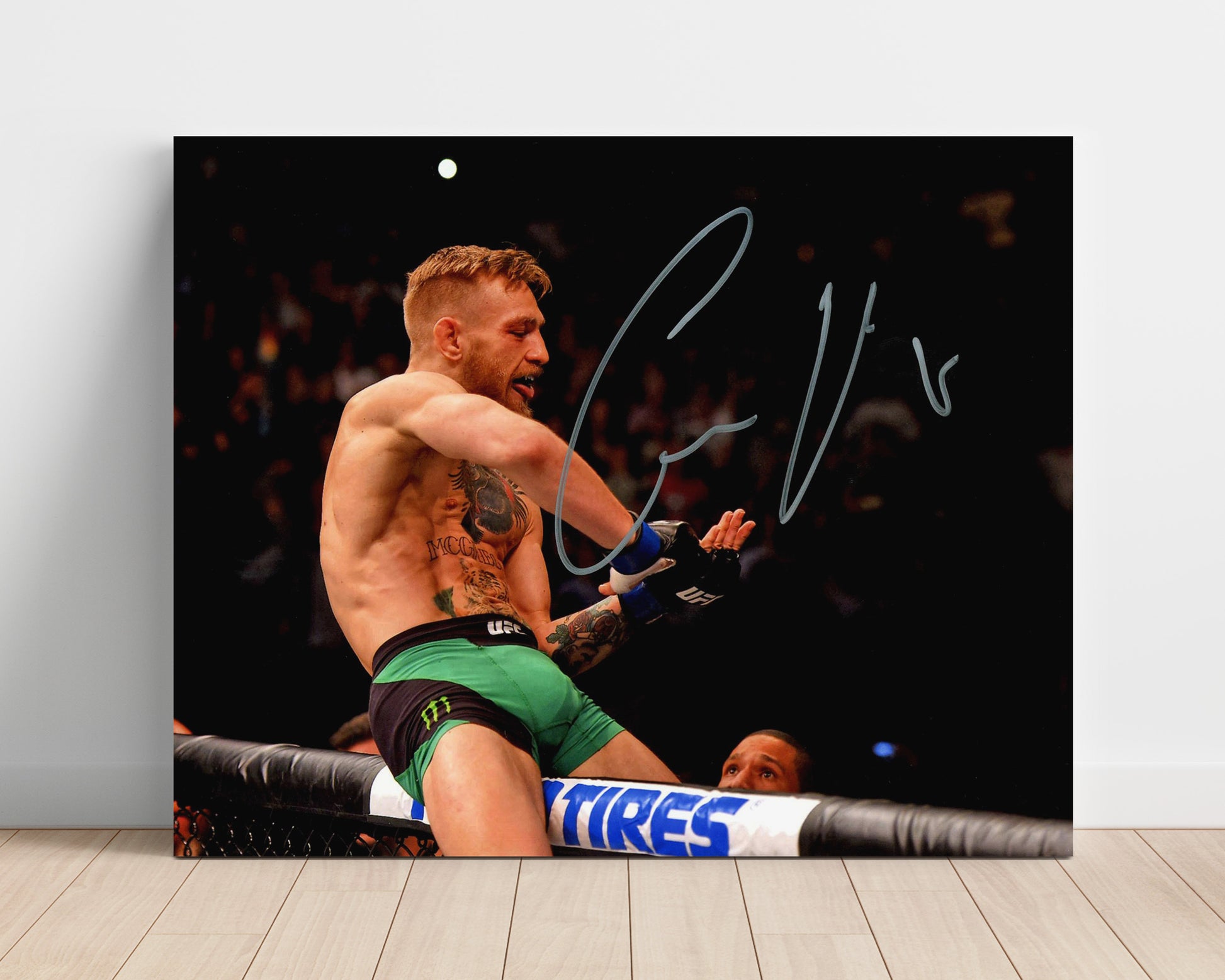 McGregor - Cage Celebration Pose MMA Wall Art 16x20 Unframed Print wall art print – MMA Wall Art decor