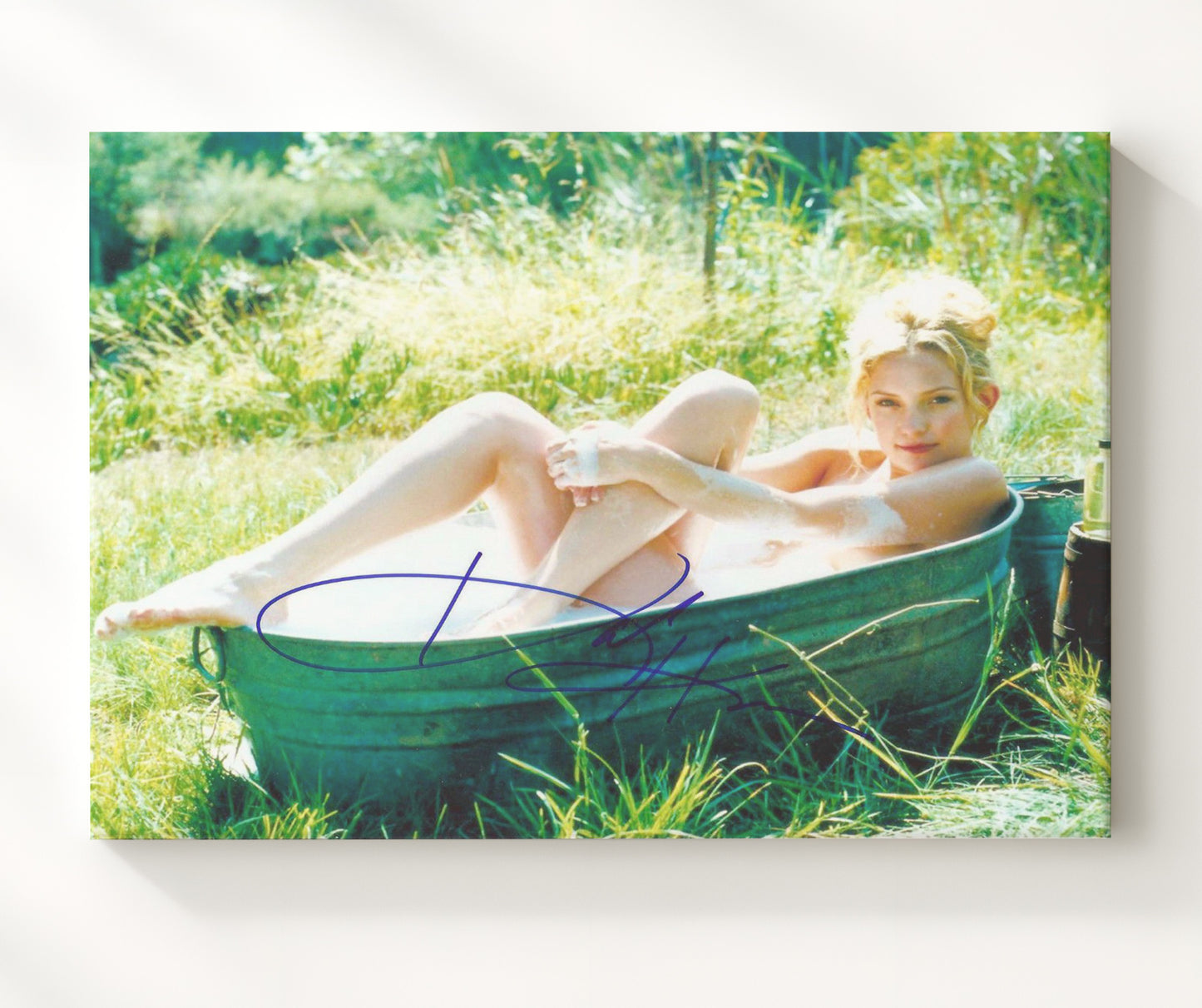 Almost Famous - Kate Hudson - Penny Lane - Sunlit bath serenity Vintage Movie Wall Art - 20x24 Canvas movie decor