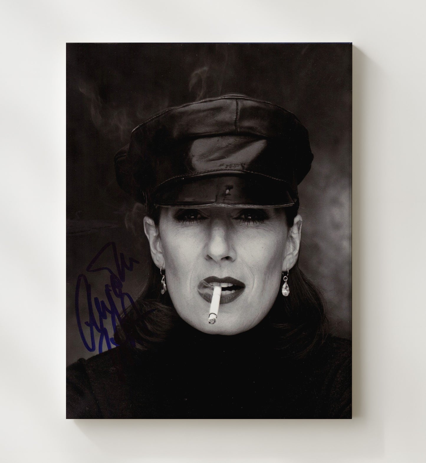Anjelica Huston - Studio Photograph movie wall art 20x24 Canvas