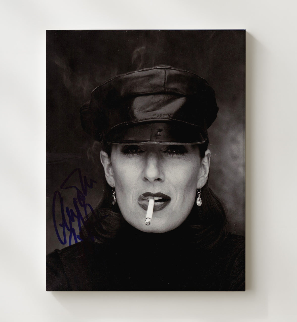 Anjelica Huston - Studio Photograph movie wall art 20x24 Canvas