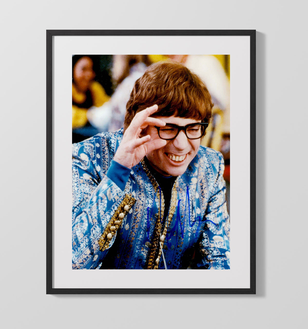 Austin Powers - Mike Myers - Austin Powers - Blue Suit Comic Expression movie wall art 16x20 Gallery Frame