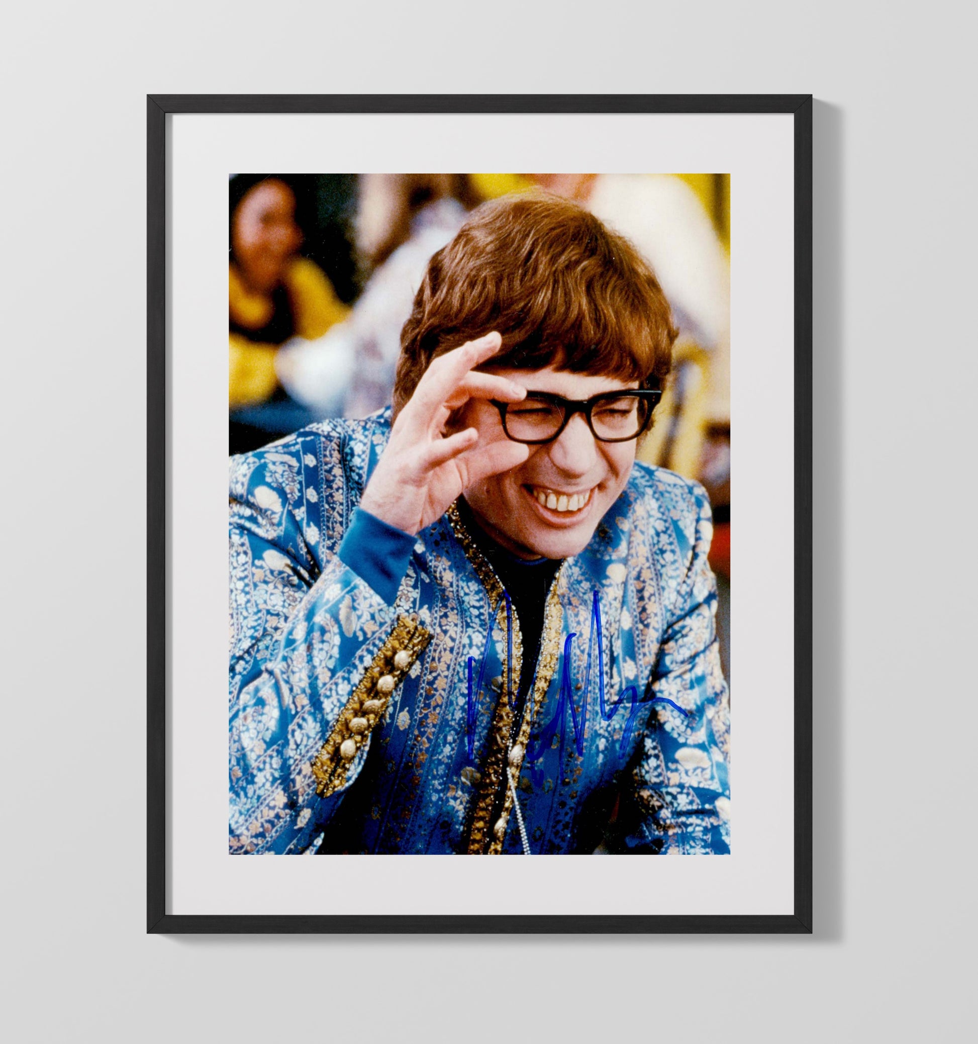 Austin Powers - Mike Myers - Austin PowersBlue Suit Comic Expression Vintage Movie Wall Art - 16x20 Gallery Frame movie decor