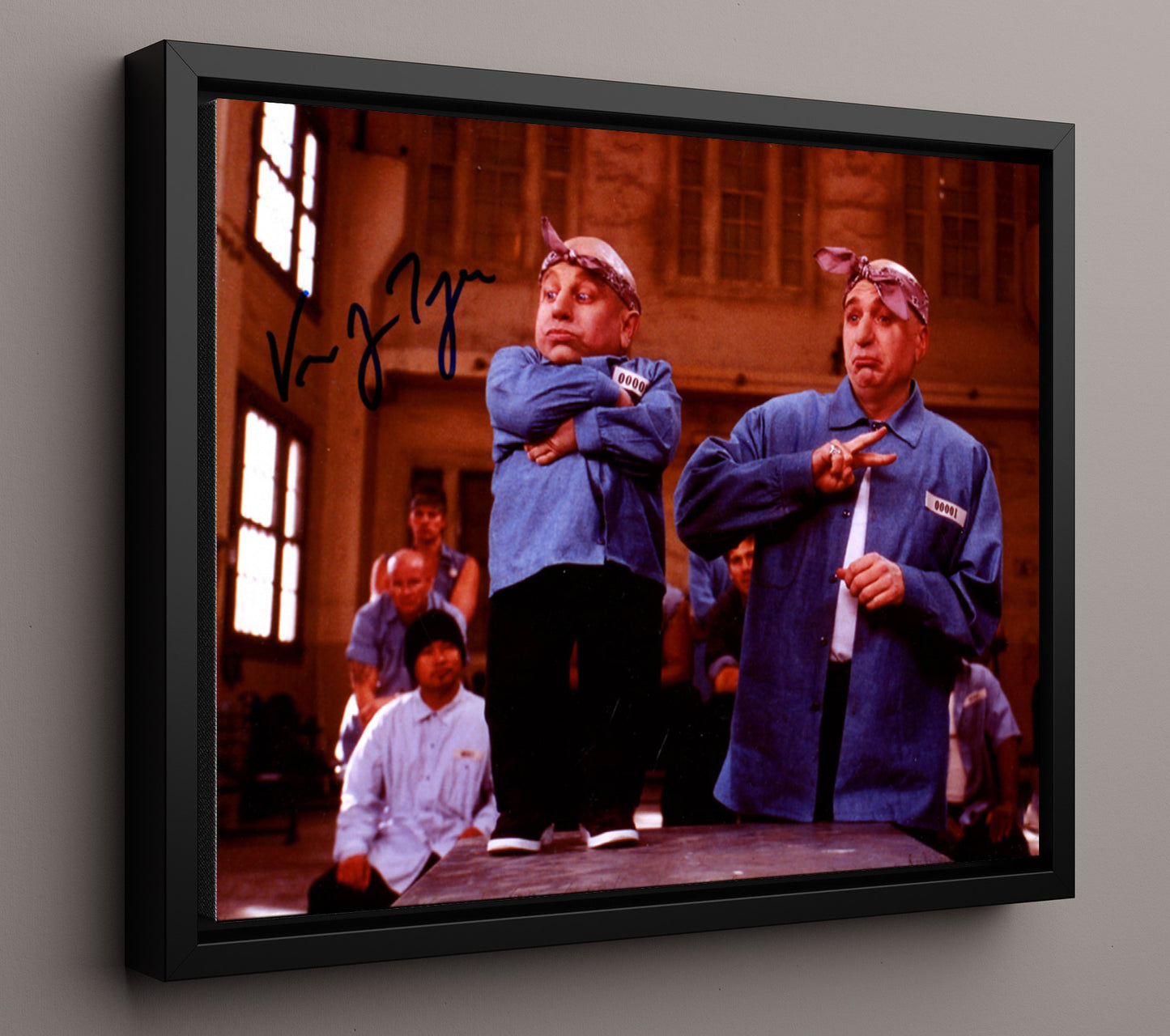 Austin Powers - Verne Troyer - Mini-Me - Silent pose stare Vintage Movie Wall Art - 16x20 Framed Canvas movie decor
