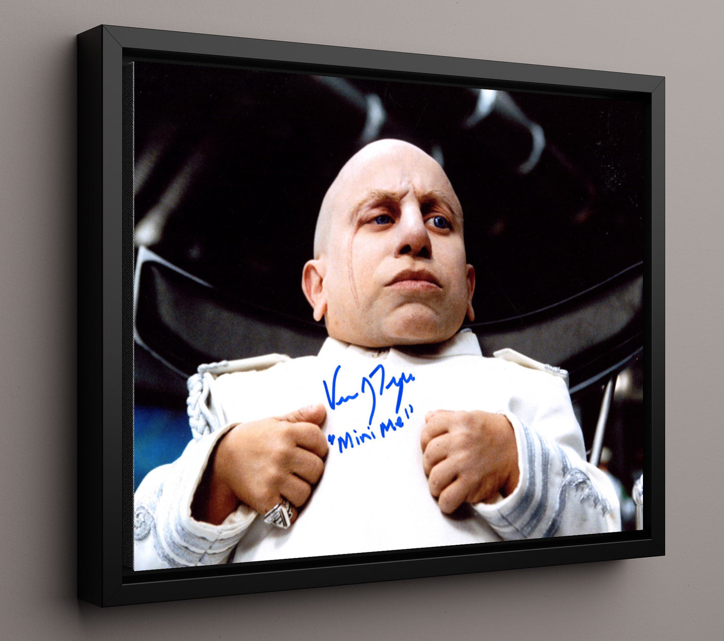 Austin Powers - Verne Troyer - Mini-Me - Suit grip stare movie wall art 16x20 Framed Canvas