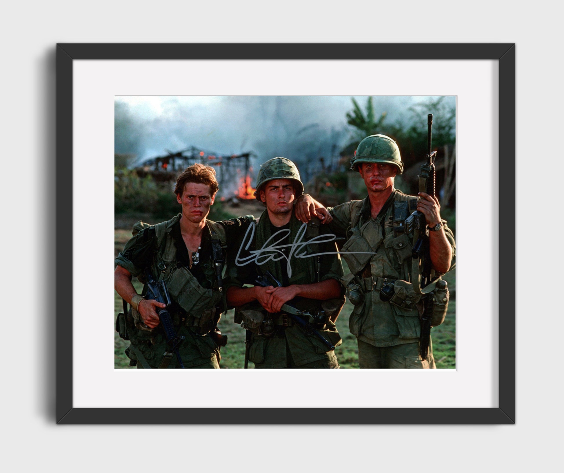 Charlie Sheen - Platoon - War-Torn Resolve Vintage Movie Wall Art - 16x20 Gallery Frame movie decor