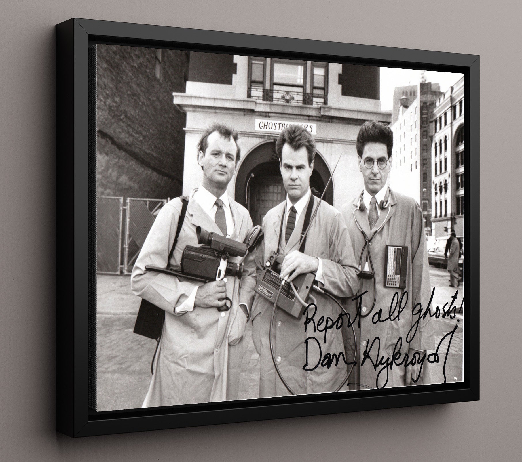 Ghostbusters - Dan Aykroyd - Ray Stantz - Proton pack ready Vintage Movie Wall Art - 16x20 Framed Canvas movie decor