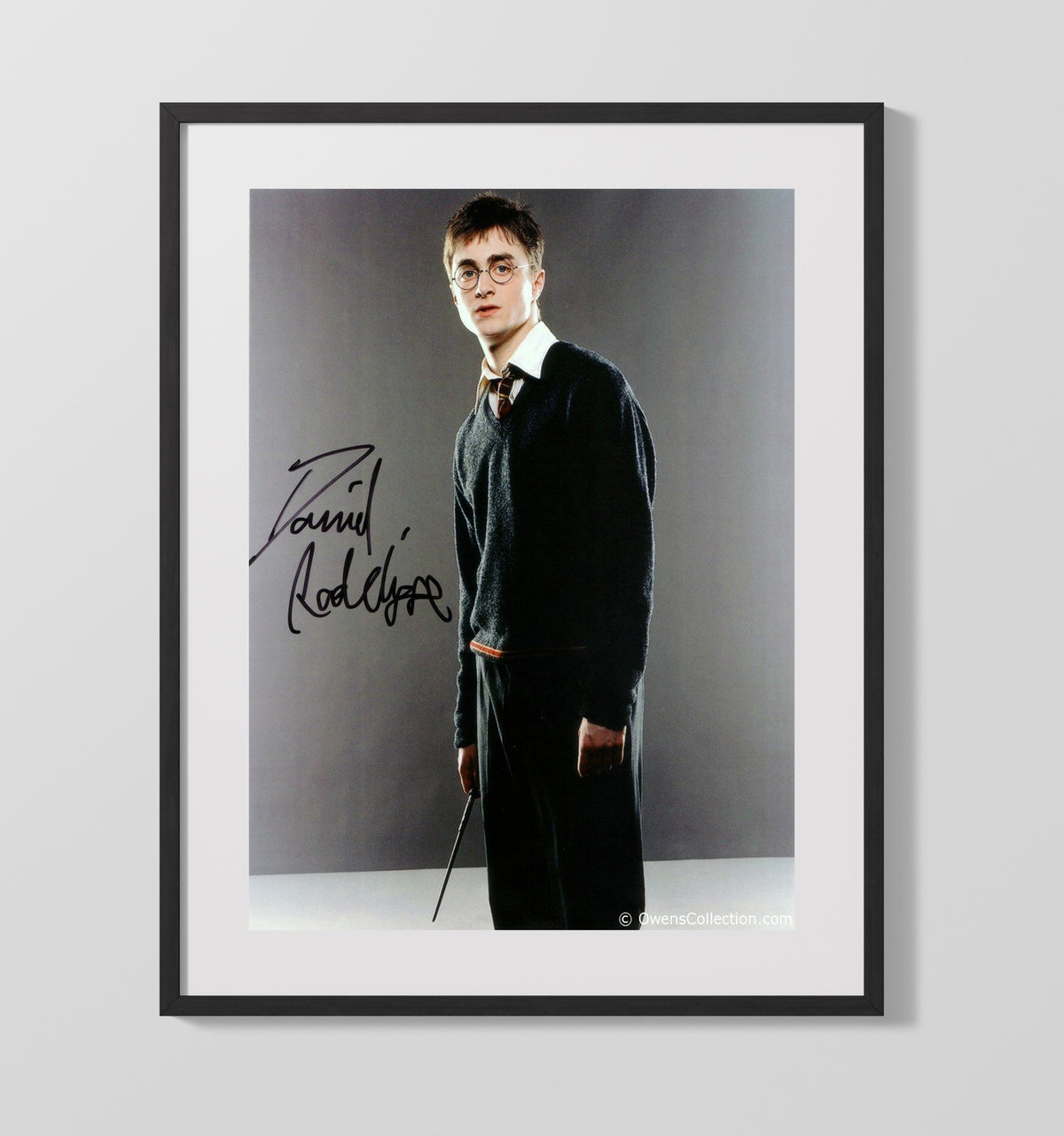Harry Potter - Daniel Radcliffe - Harry Potter - Wand School Uniform Studio Shot movie wall art 16x20 Gallery Frame
