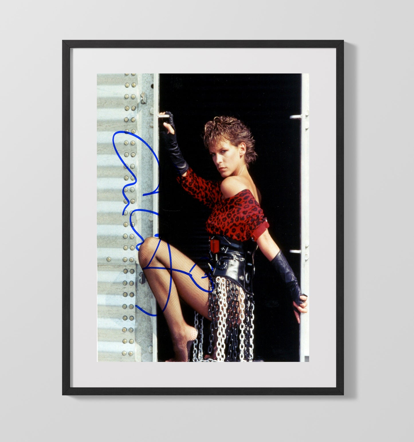 Jamie Lee Curtis - Fierce 80s Action Pose Vintage Movie Wall Art - 16x20 Gallery Frame movie decor