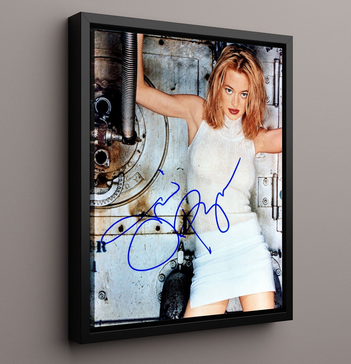 Jeri Ryan - Sci-Fi Screen Siren Photograph movie wall art 16x20 Gallery Frame