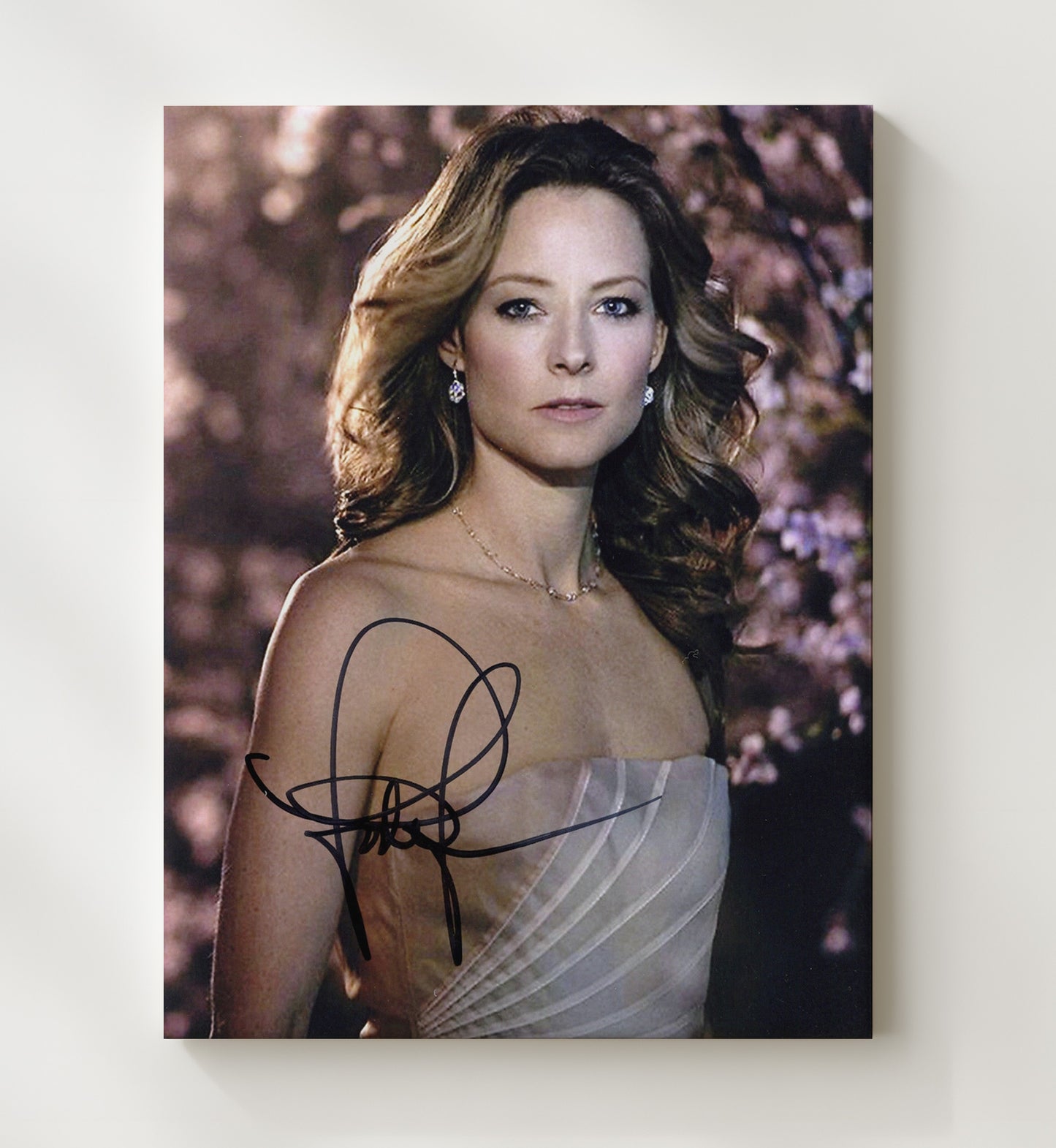 Jodie Foster - Elegant Hollywood Leading Lady Portrait Vintage Movie Wall Art - 20x24 Canvas movie decor