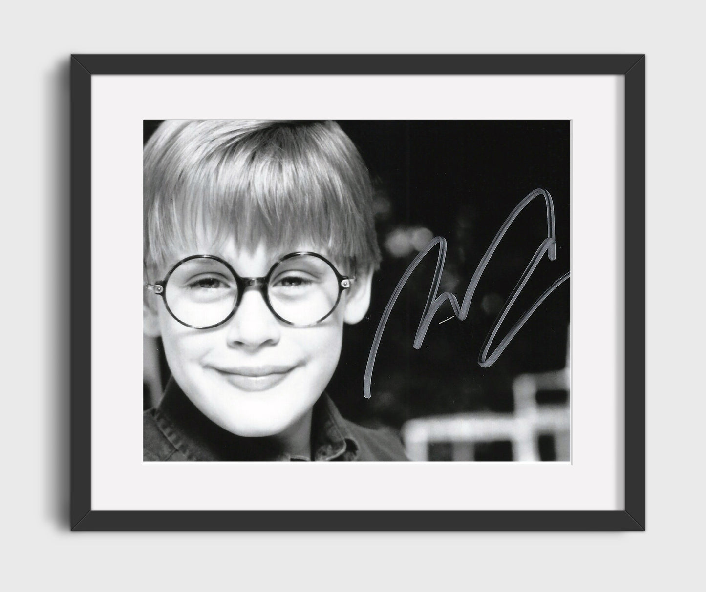 Macaulay Culkin - Geek chic beginnings movie wall art 16x20 Gallery Frame