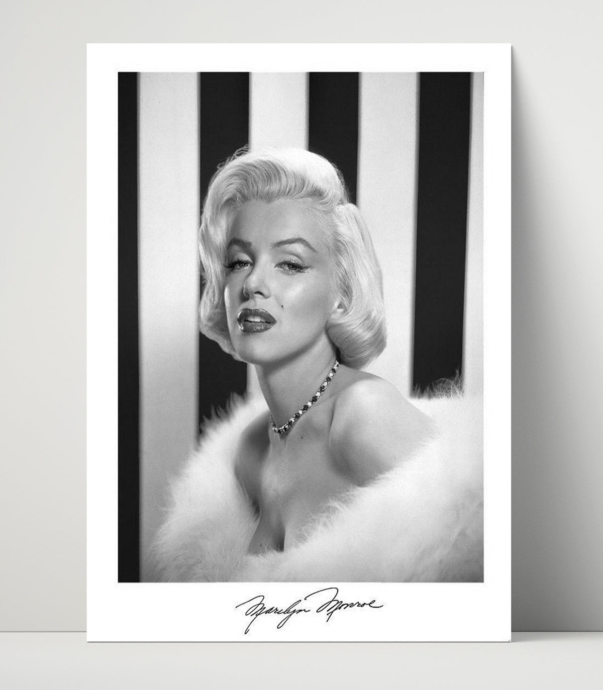 Marilyn Monroe - Soft Fur Glamour Studio Elegance Classic Look movie wall art 16x20 Unframed Print