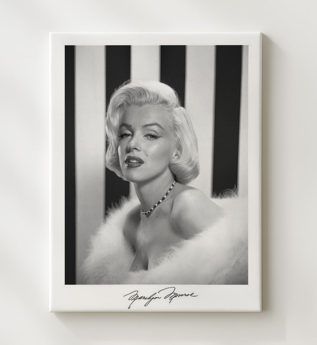 Marilyn Monroe - Soft Fur Glamour Studio Elegance Classic Look movie wall art 20x24 Canvas