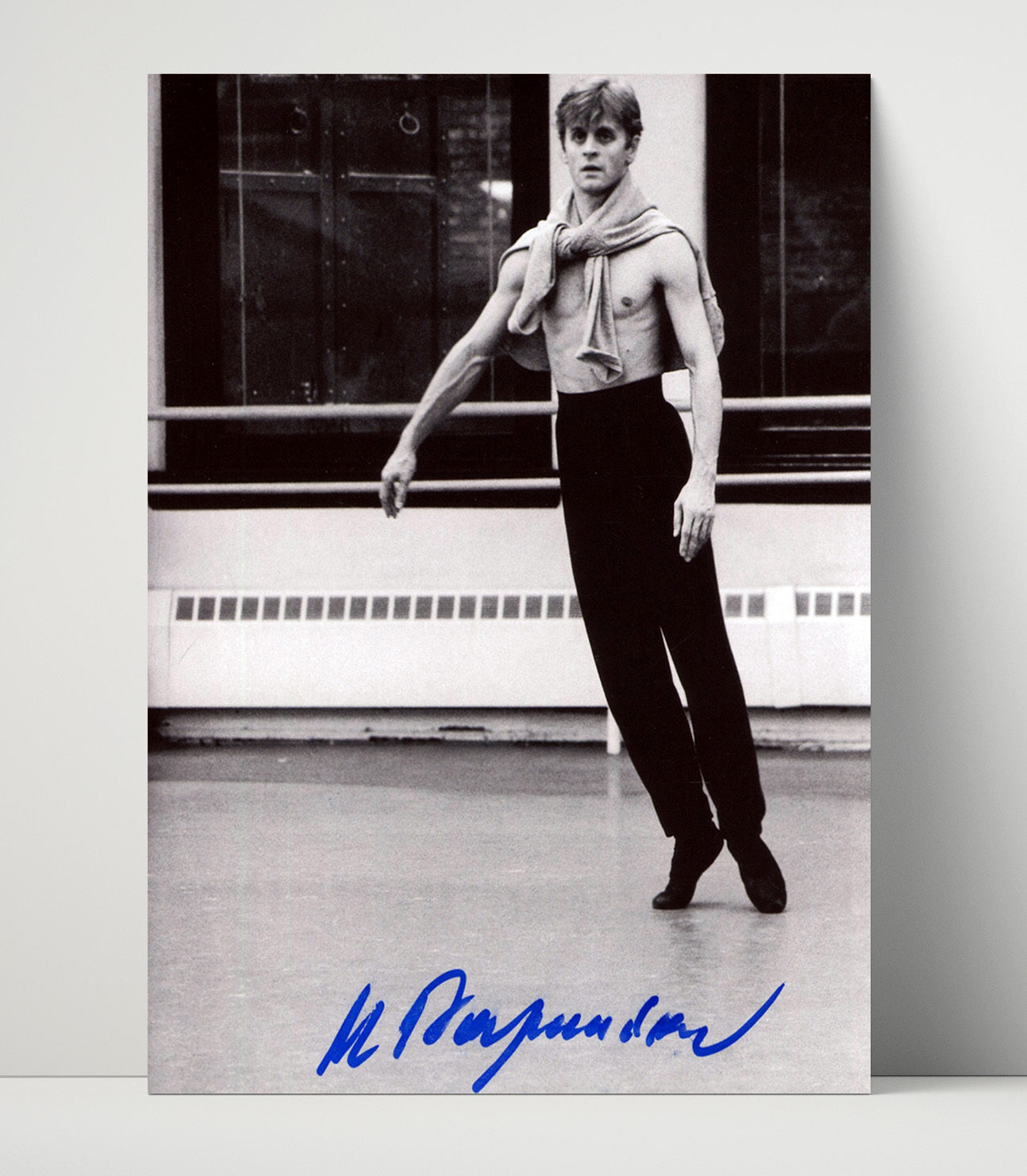 Mikhail Baryshnikov - Ballet Legend Dance Studio Power Pose movie wall art 16x20 Unframed Print