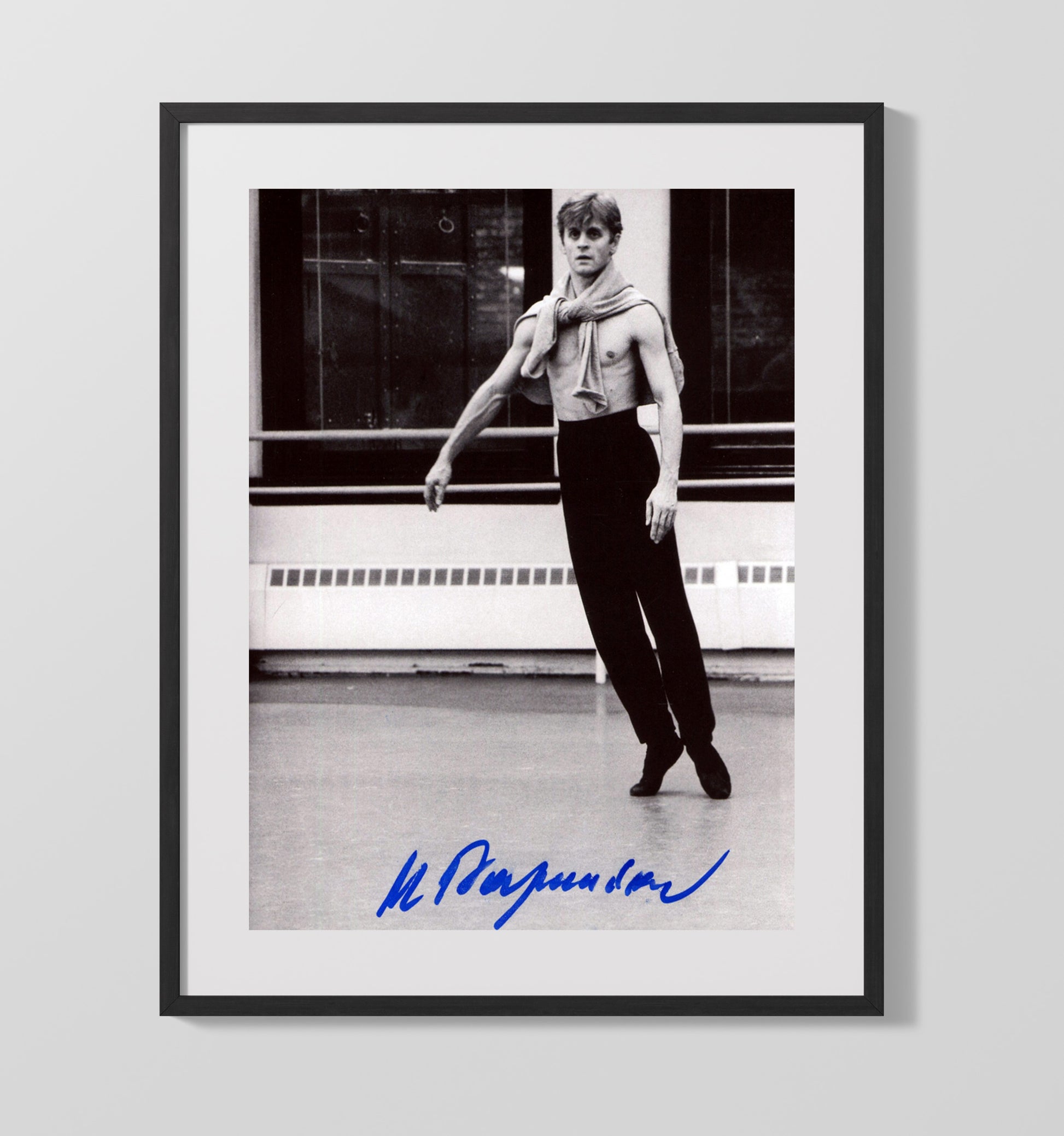 Mikhail Baryshnikov - Ballet Legend Dance Studio Power Pose Vintage Movie Wall Art - 16x20 Gallery Frame movie decor