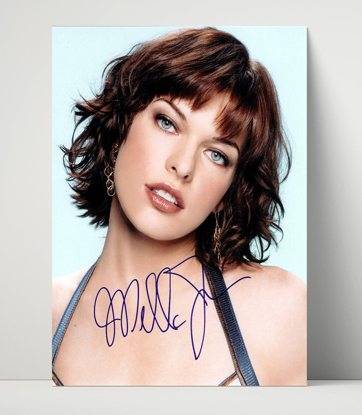Fierce Action Hero Intense Warrior – Action – Mila Jovovich unframed semi-gloss poster print