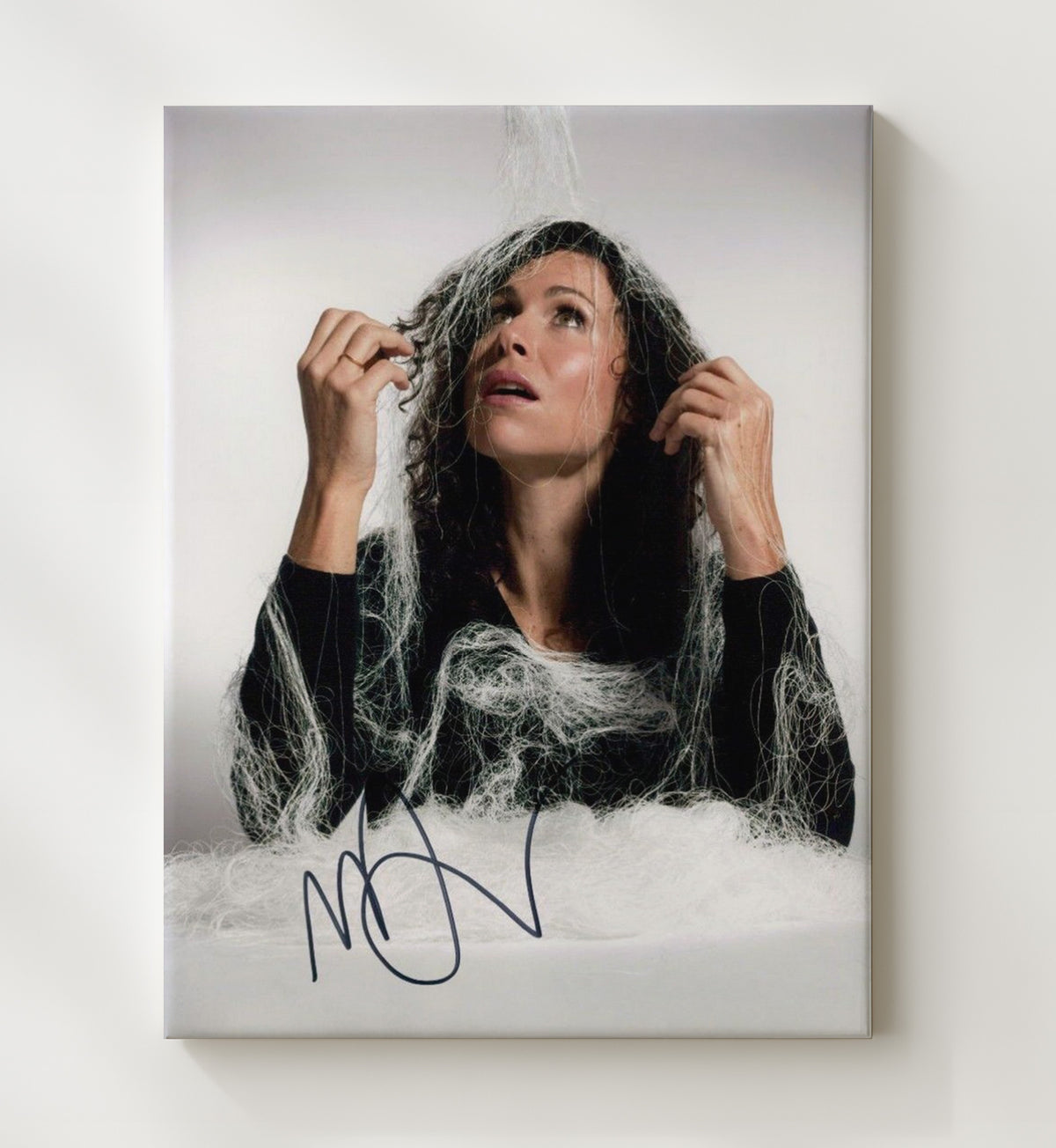 Minnie Driver - Classic Hollywood Elegance Timeless Smile movie wall art 20x24 Canvas
