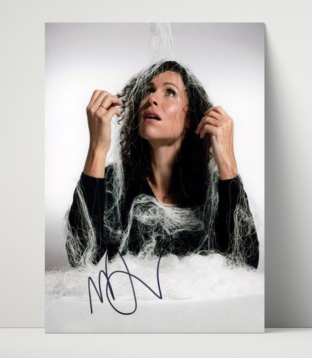 Minnie Driver - Classic Hollywood Elegance Timeless Smile Vintage Movie Wall Art - 16x20 Unframed Print movie decor