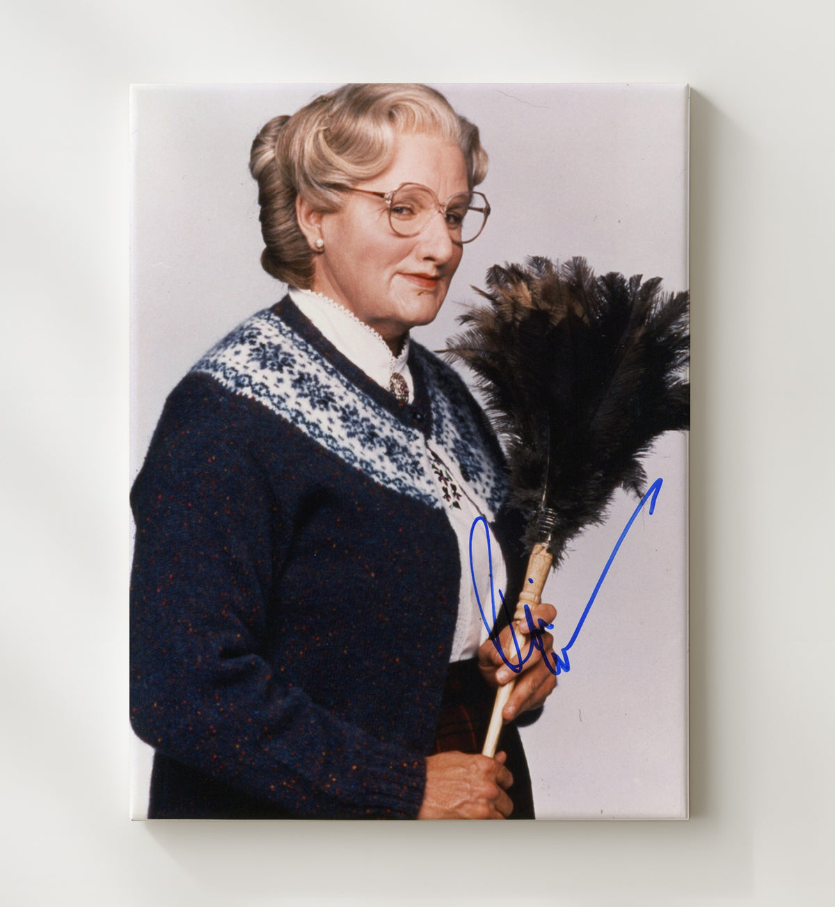 Mrs. Doubtfire - Robin Williams - Mrs. Doubtfire - Disguise Moment movie wall art 20x24 Canvas