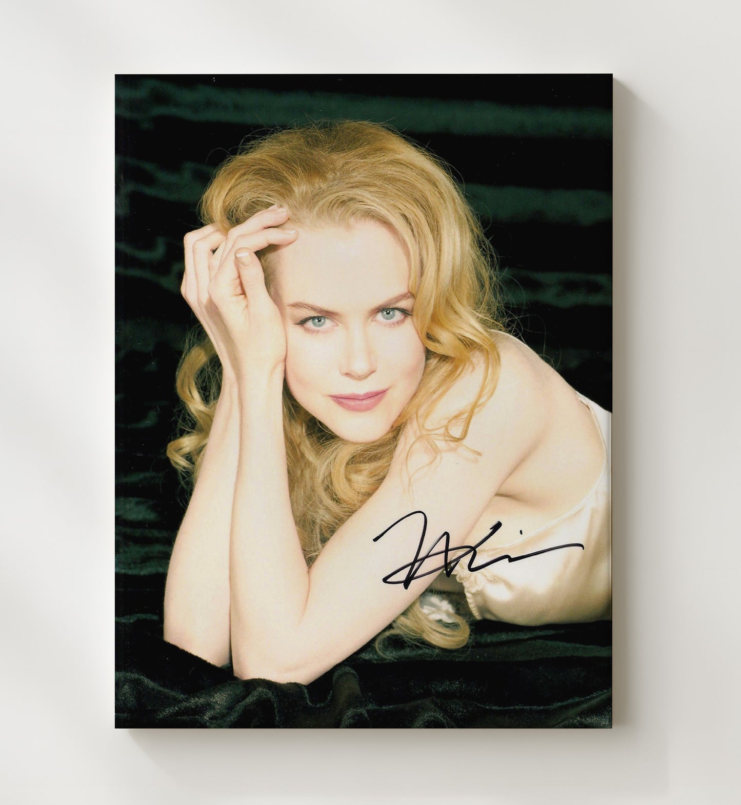 Nicole Kidman - Golden Hair Classic Hollywood Elegance Vintage Movie Wall Art - 20x24 Canvas movie decor