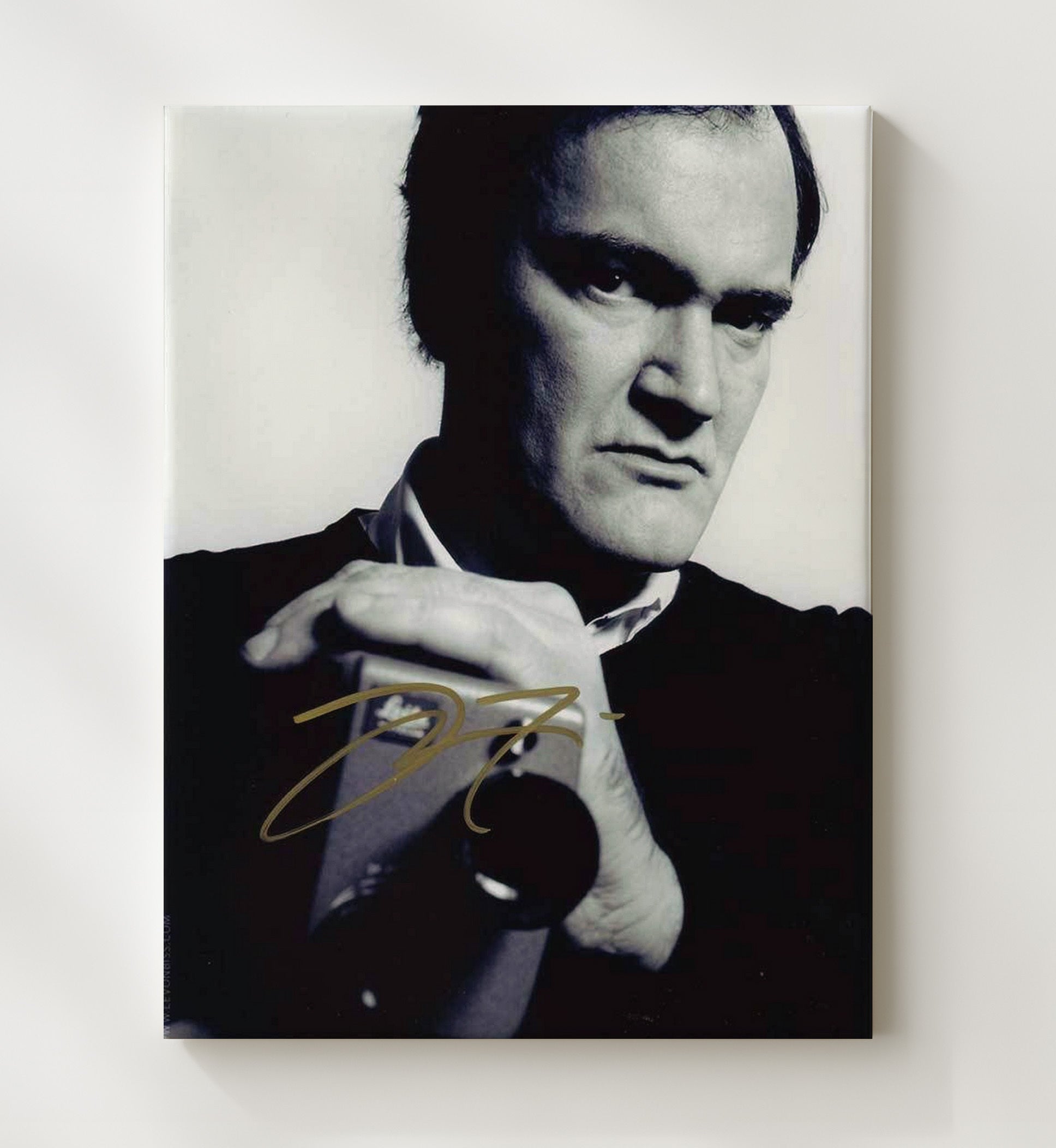Quentin Tarantino - Director Holding Vintage Camera Intense Expression Vintage Movie Wall Art - 20x24 Canvas movie decor