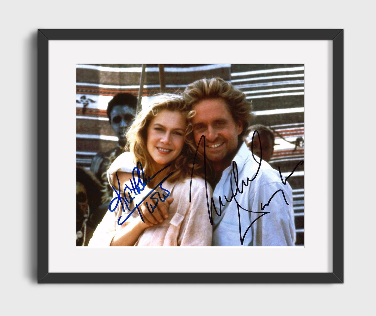 Romancing the Stone - Michael Douglas - Jack Colton - Kathleen Turner - Joan Wilder - Jungle embrace movie wall art 16x20 Gallery Frame