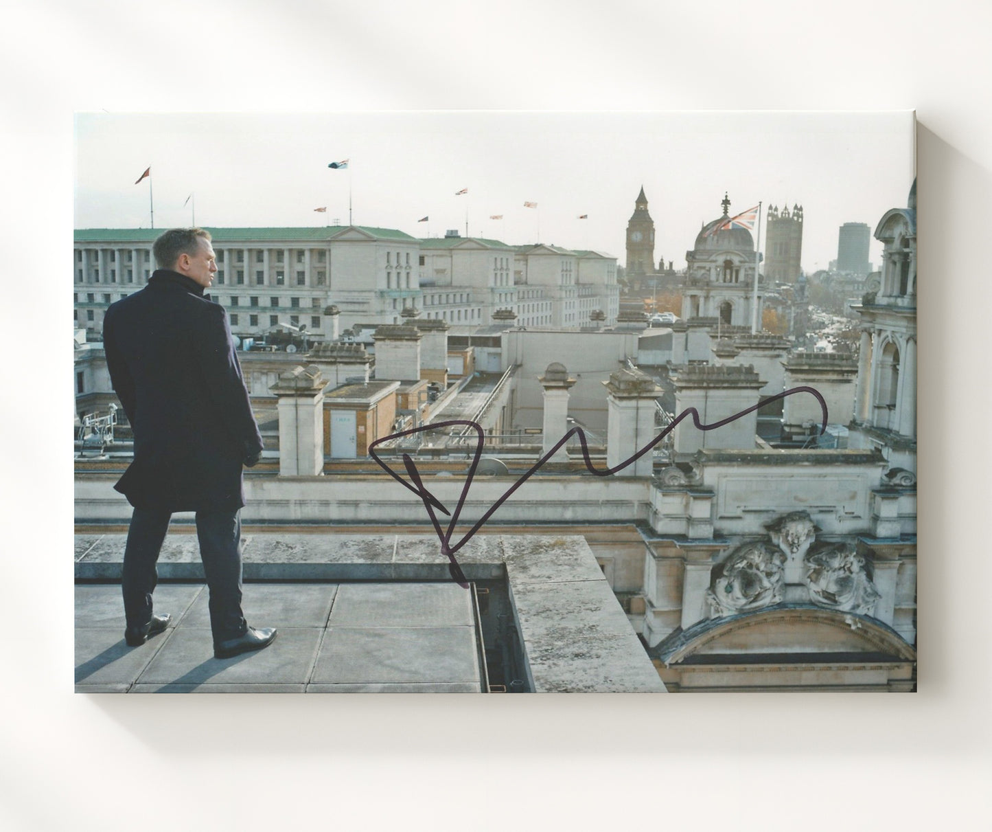 Skyfall - Daniel Craig - James Bond - Rooftop surveillance stance Vintage Movie Wall Art - 20x24 Canvas movie decor