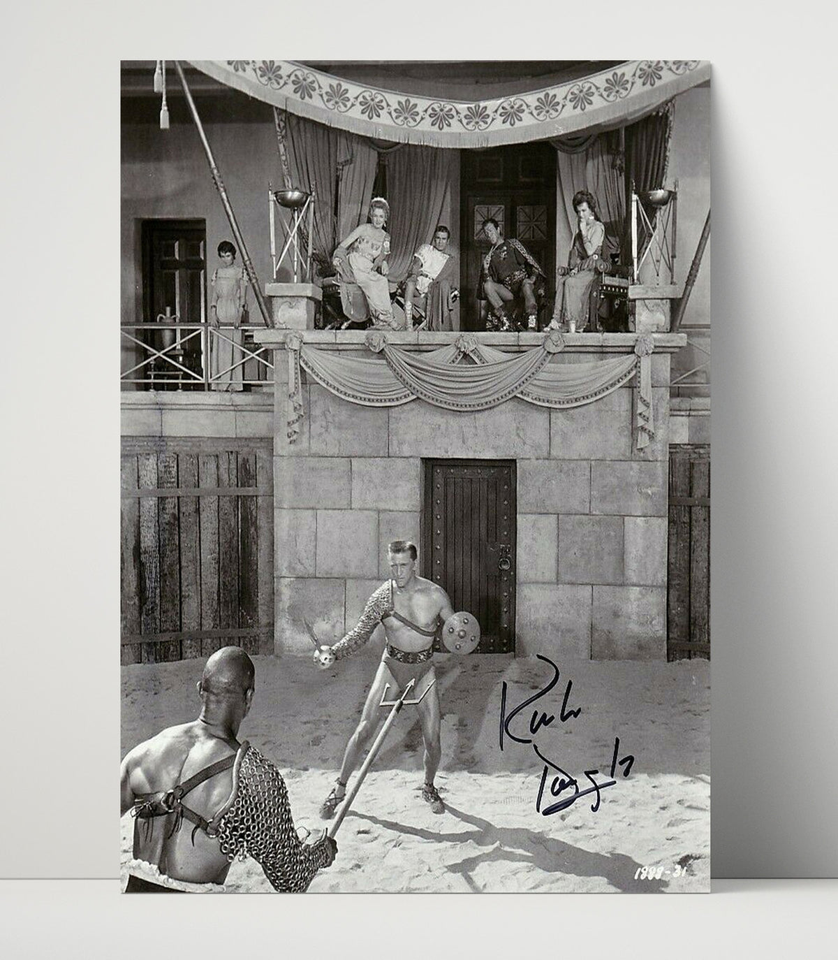 Spartacus - Kirk Douglas - Spartacus - Arena Duel Stance movie wall art 16x20 Unframed Print