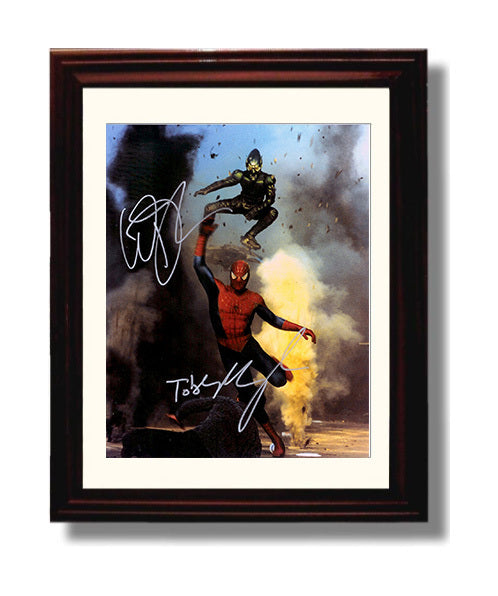 Spider-Man - Tobey Maguire - Spider-Man - Willem Dafoe - Green Goblin - Explosive Showdown Leap movie wall art 8x10 Beveled Frame