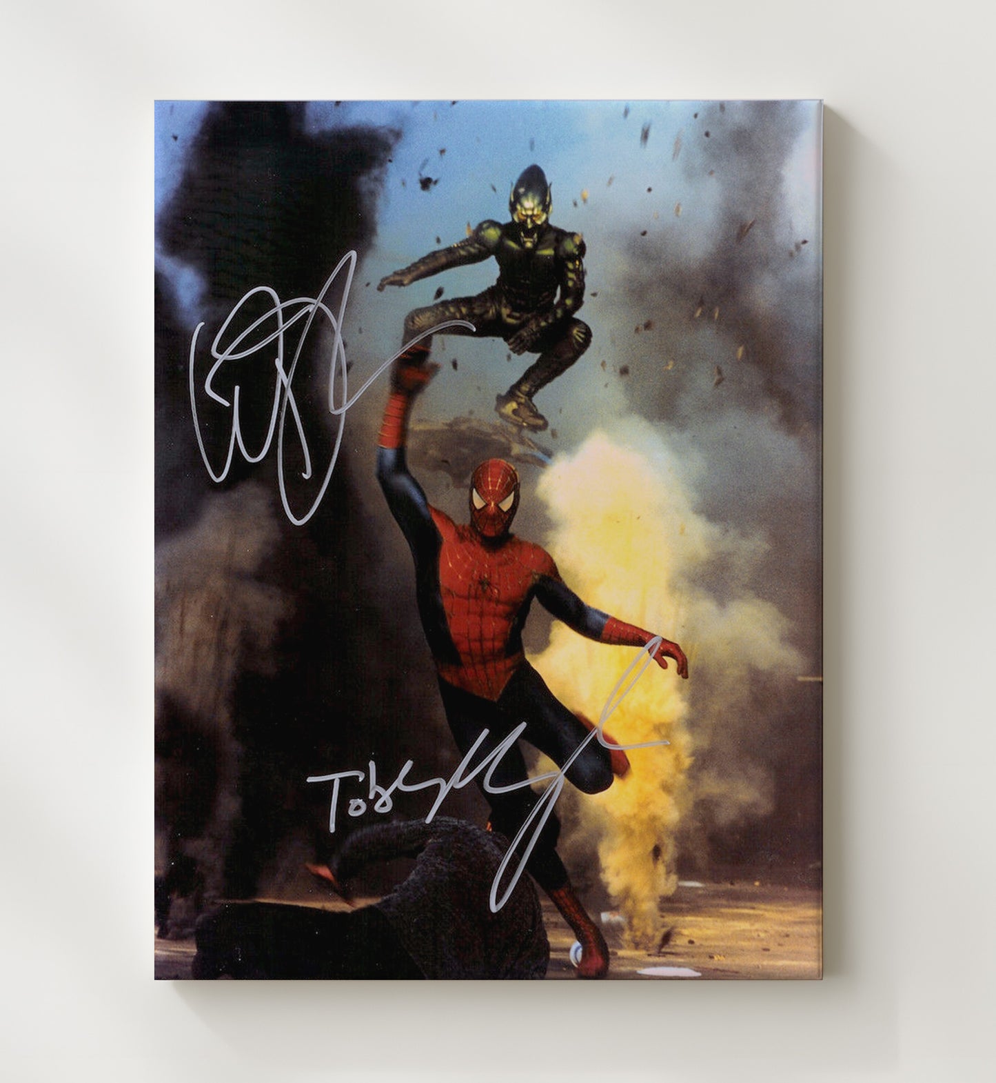 Spider-Man - Tobey Maguire - Spider-ManWillem Dafoe - Green GoblinExplosive Showdown Leap Vintage Movie Wall Art - 20x24 Canvas movie decor