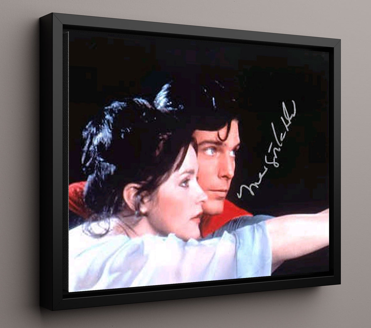Superman - Christopher Reeve - Superman - and Margot Kidder - Lois - Flying Duo movie wall art 16x20 Framed Canvas
