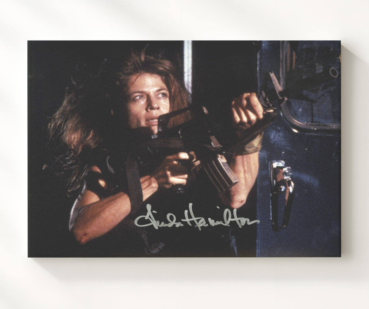 Terminator 2 Judgment Day - Linda Hamilton - Sarah Connor - Tactical weapon readiness Vintage Movie Wall Art - 20x24 Canvas movie decor