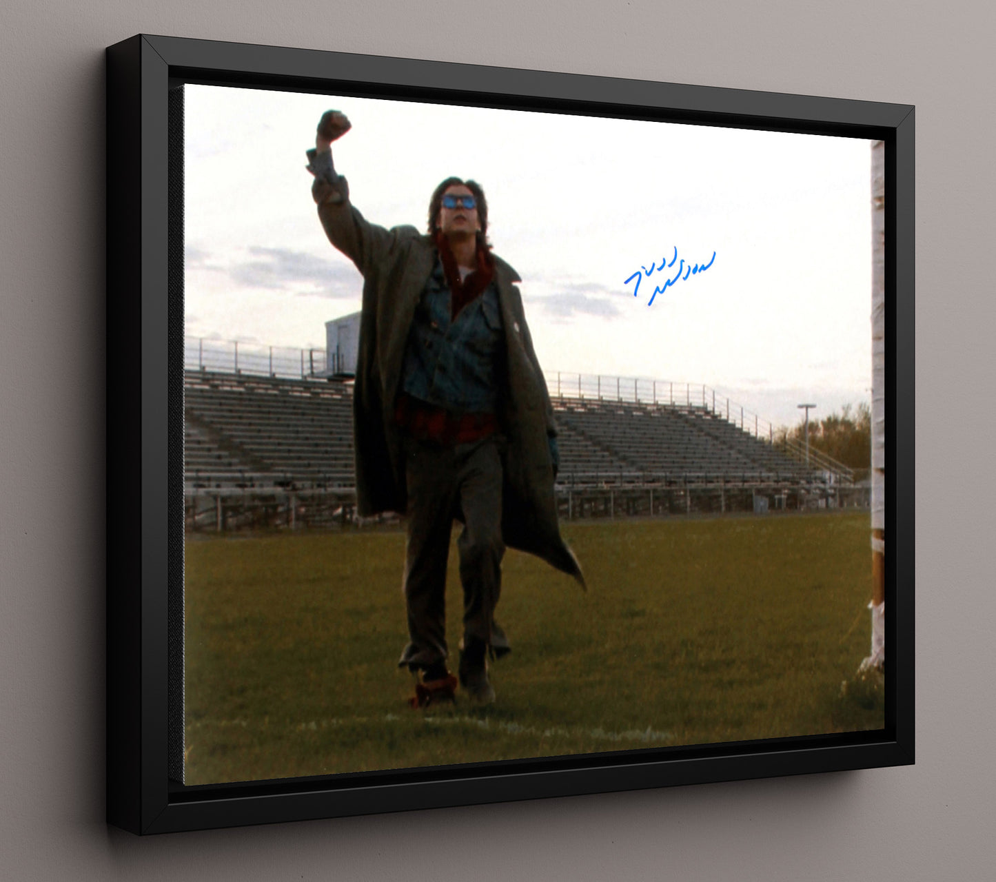 The Breakfast Club - Judd Nelson - John Bender - Raised fist rebellion Vintage Movie Wall Art - 16x20 Framed Canvas movie decor