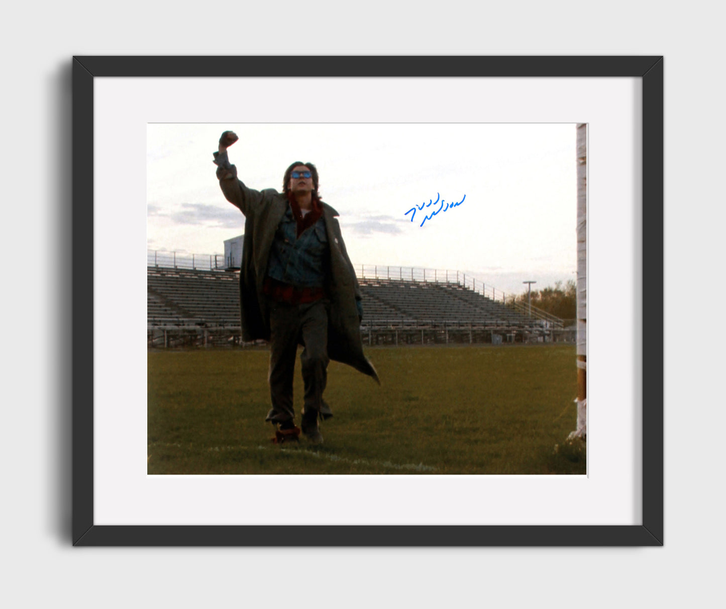 The Breakfast Club - Judd Nelson - John Bender - Raised fist rebellion Vintage Movie Wall Art - 16x20 Gallery Frame movie decor