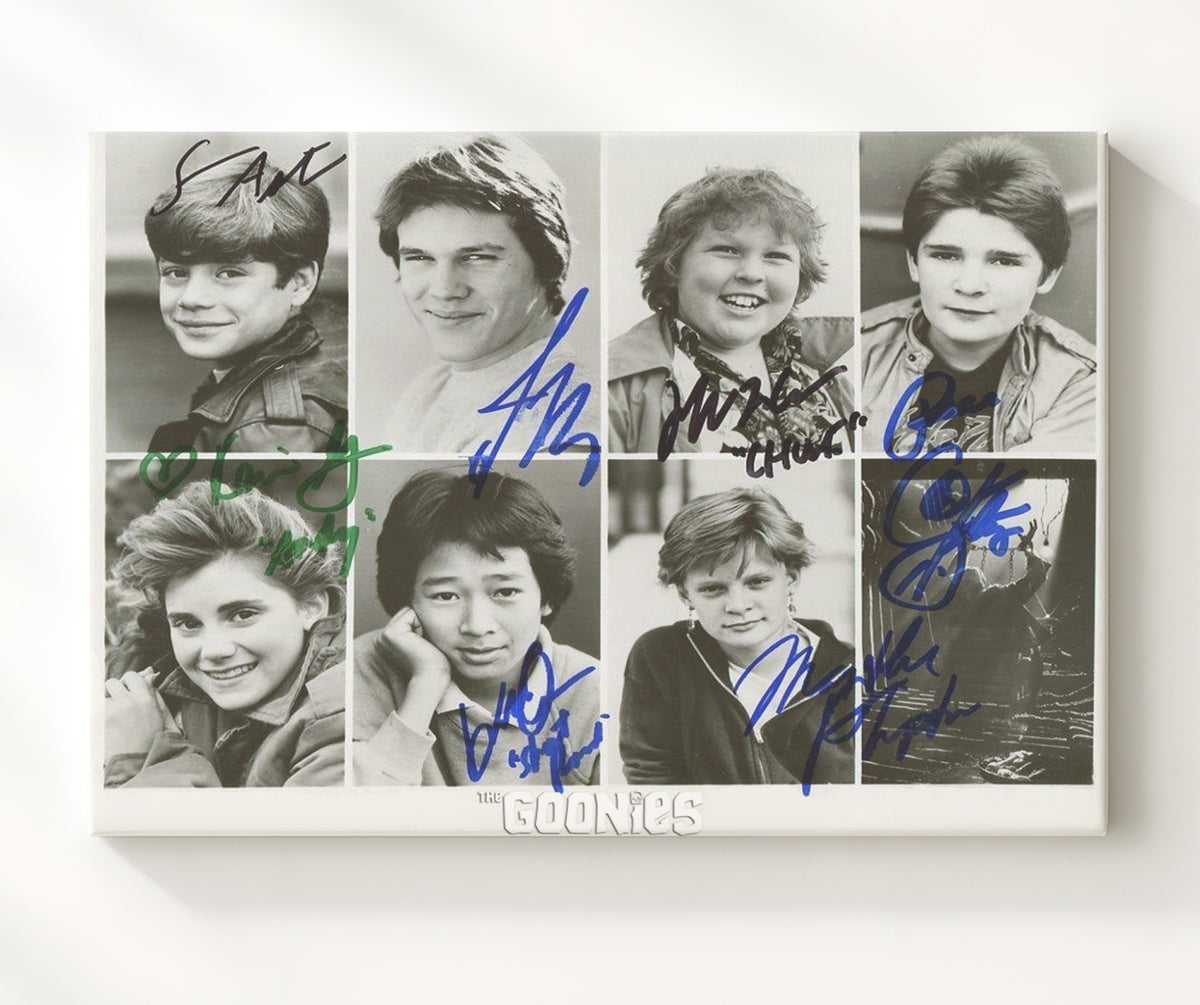 The Goonies - Sean Astin - Mikey - Treasure hunt unity movie wall art 20x24 Canvas