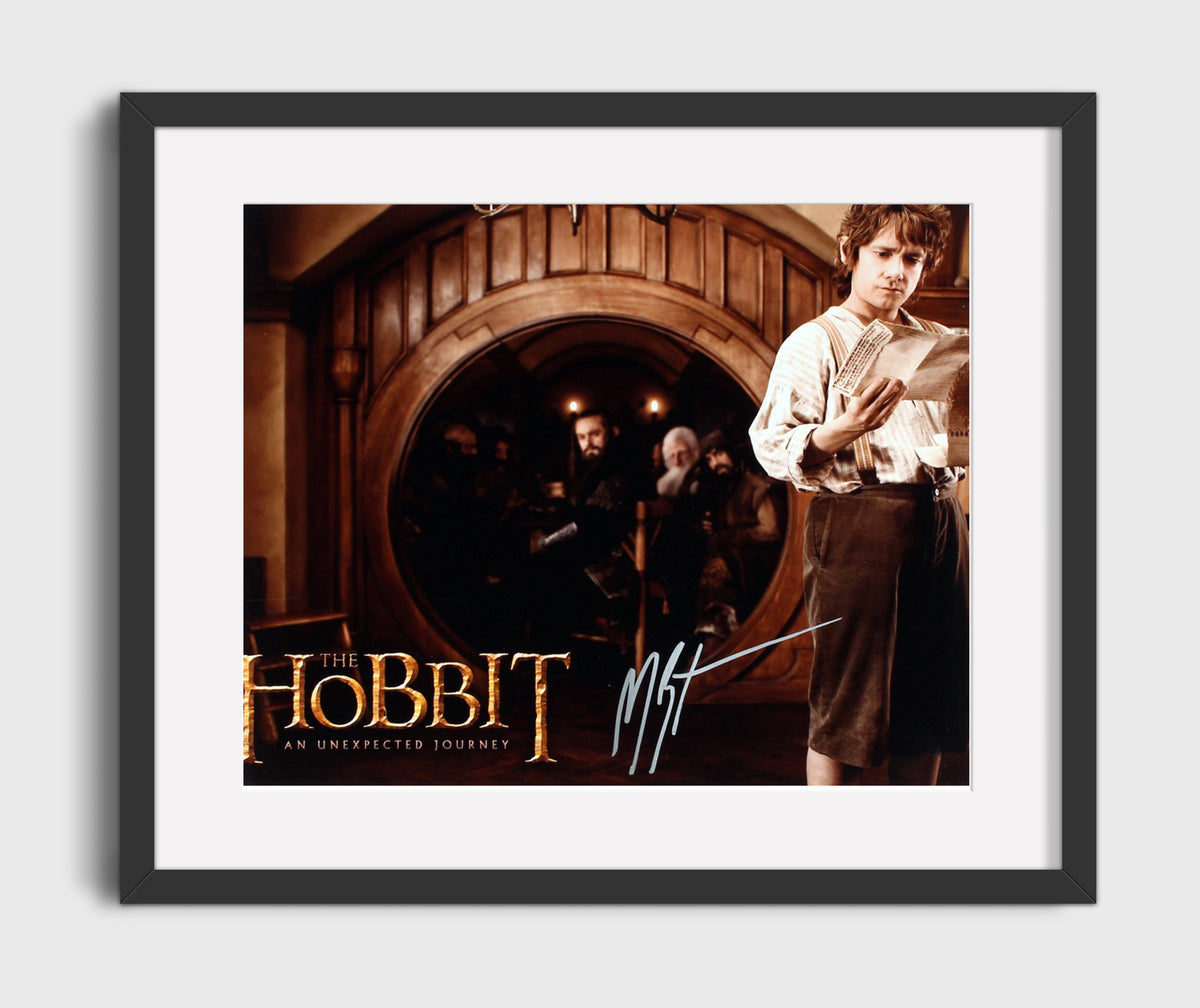 The Hobbit - Martin Freeman - Bilbo Baggins - Contract reading reluctant journey start movie wall art 16x20 Gallery Frame