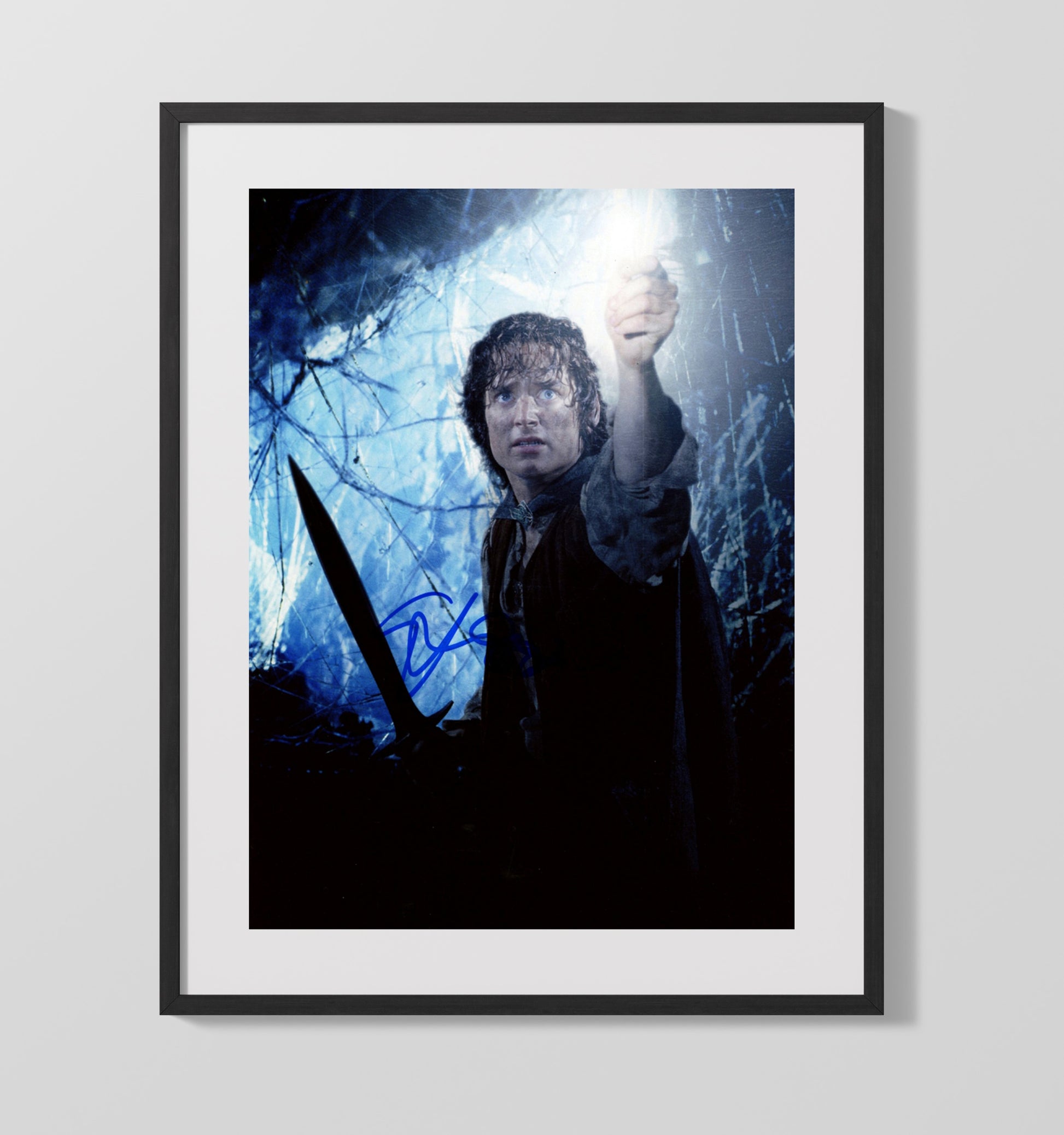 The Lord of the Rings - Elijah Wood - Frodo BagginsRing Bearer Resolve Vintage Movie Wall Art - 16x20 Gallery Frame movie decor