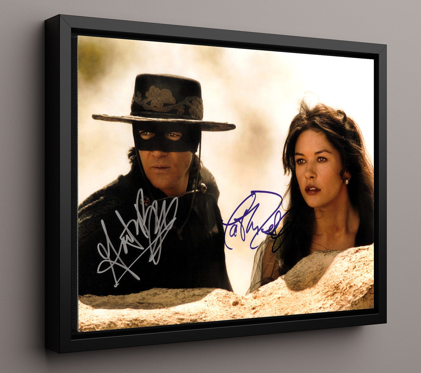 The Mask of Zorro - Antonio Banderas - Zorro - and Catherine Zeta-Jones - Elena - Desert Standoff movie wall art 16x20 Framed Canvas