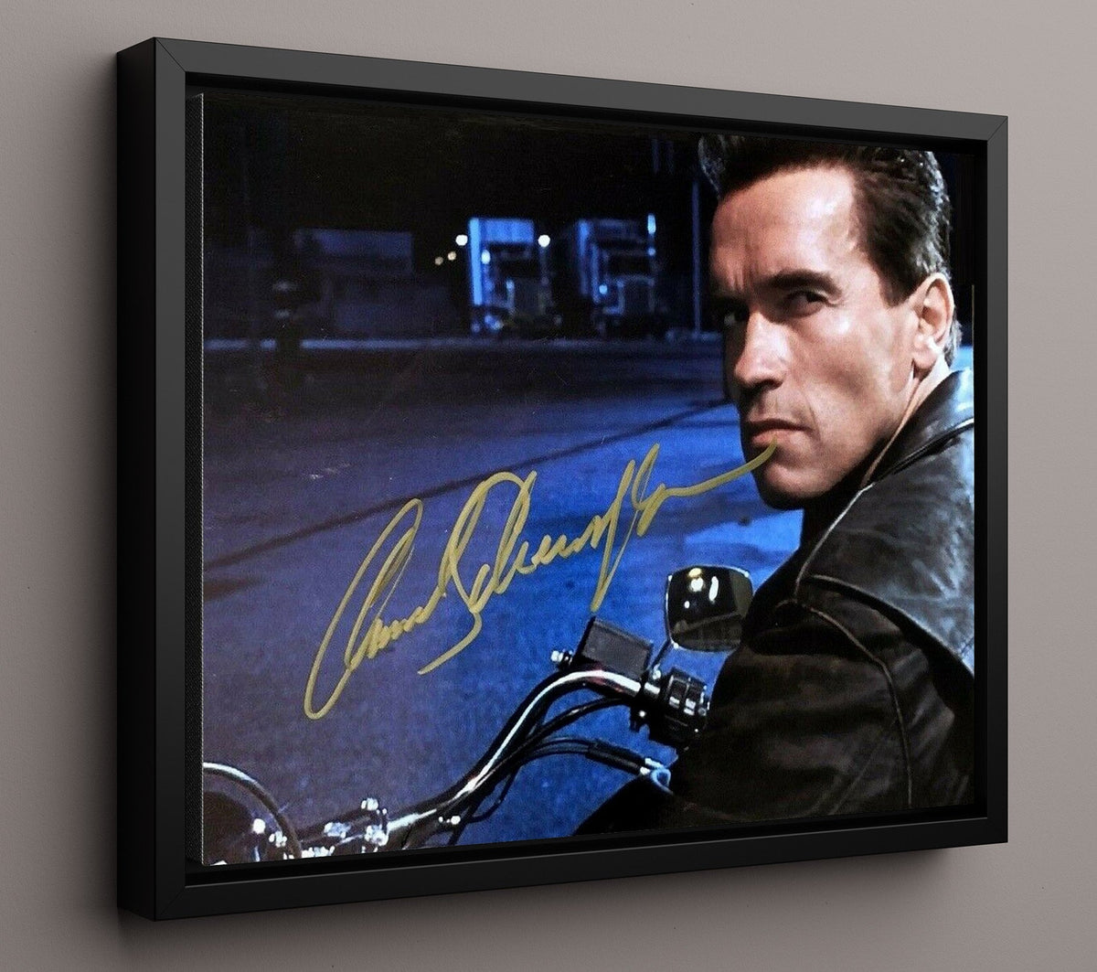 The Terminator - Arnold Schwarzenegger - Terminator - Night Ride Pursuit movie wall art 16x20 Gallery Frame