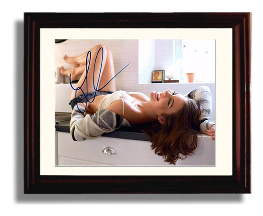 The Walking Dead - Lauren Cohan - Maggie Greene - Determined survival stance movie wall art 8x10 Beveled Frame