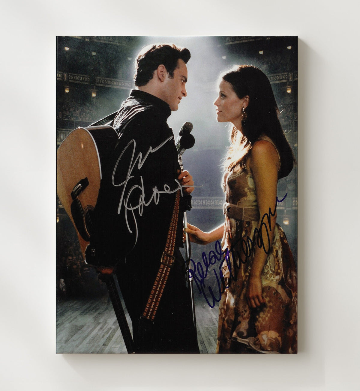 Walk the Line - Joaquin Phoenix - Johnny Cash - Reese Witherspoon - June Carter - Intimate Stage Moment movie wall art 20x24 Canvas