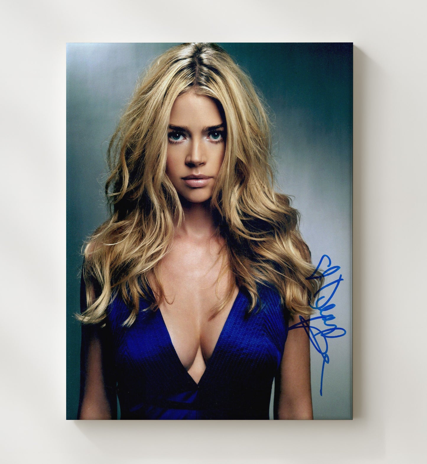 Wild Things - Denise Richards - Kelly Van Ryan - Femme Fatale Trouble movie wall art 20x24 Canvas